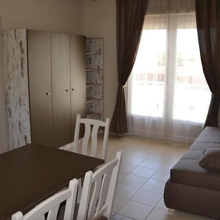 Aranyszarvas Panzio, Etterem Es Grillterasz Διαμέρισμα Εξωτερικό φωτογραφία
