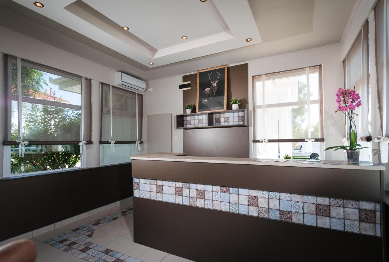 Aranyszarvas Panzio, Etterem Es Grillterasz Διαμέρισμα Εξωτερικό φωτογραφία