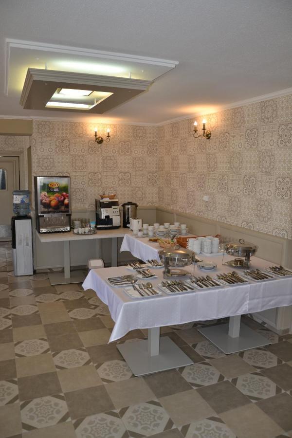 Aranyszarvas Panzio, Etterem Es Grillterasz Διαμέρισμα Εξωτερικό φωτογραφία